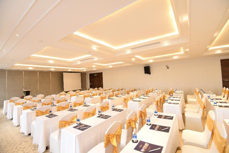 Phu Cuong Hotel Cà Mau מראה חיצוני תמונה